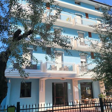 Hotel Villa Lauretta Bellaria-Igea Marina Esterno foto