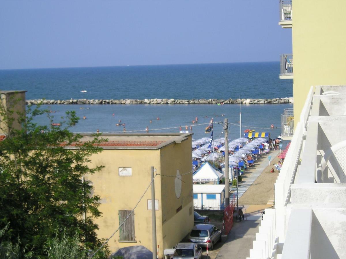 Hotel Villa Lauretta Bellaria-Igea Marina Esterno foto