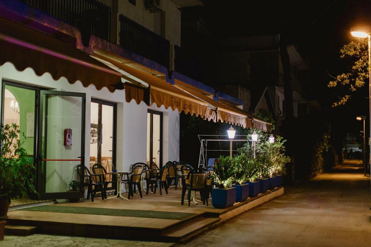 Hotel Villa Lauretta Bellaria-Igea Marina Esterno foto