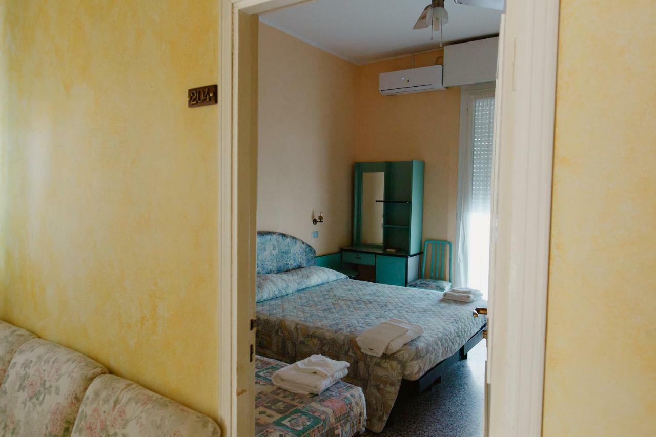 Hotel Villa Lauretta Bellaria-Igea Marina Esterno foto