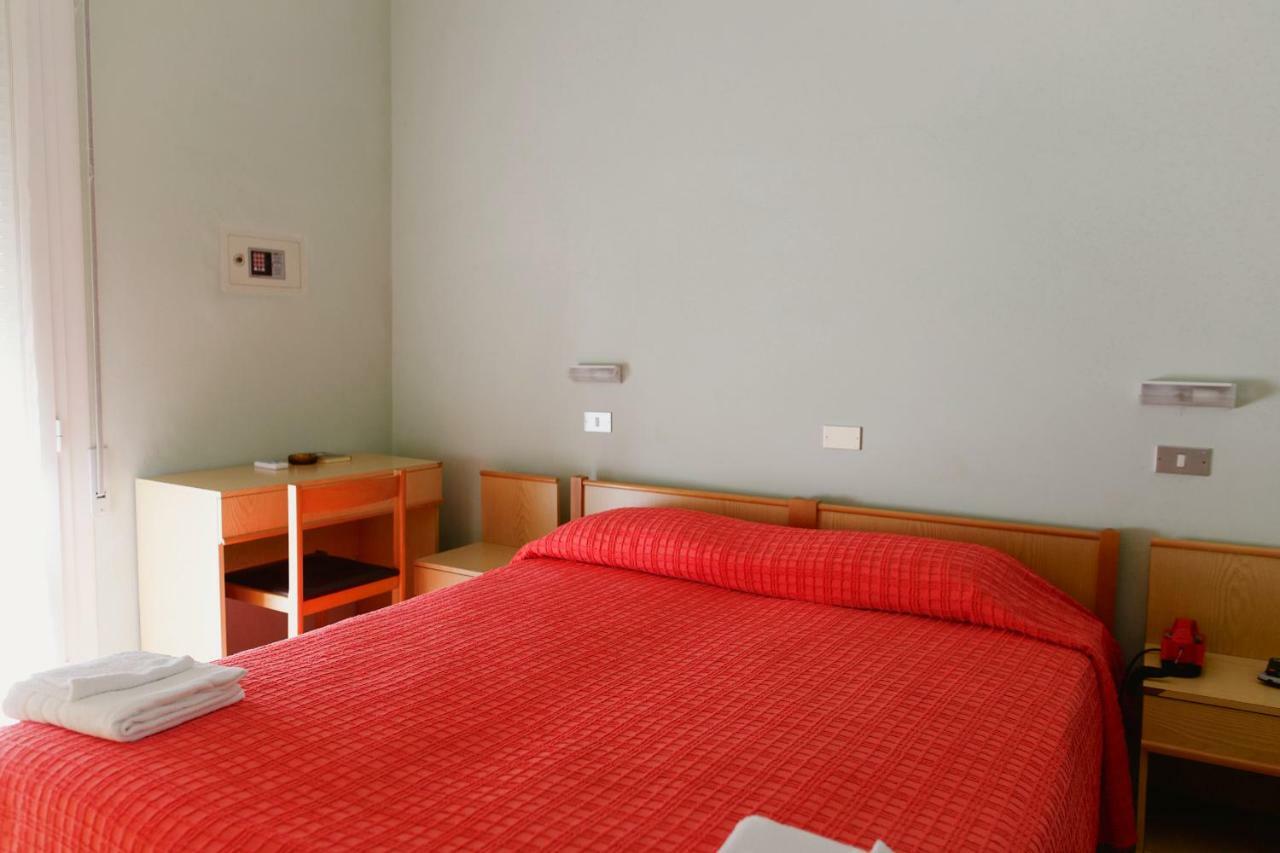 Hotel Villa Lauretta Bellaria-Igea Marina Esterno foto